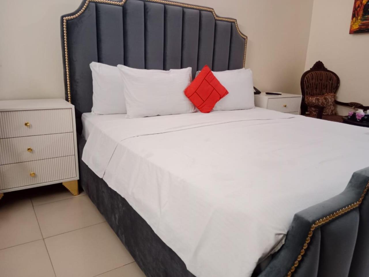 קראצ'י Hotel Clifton Inn מראה חיצוני תמונה